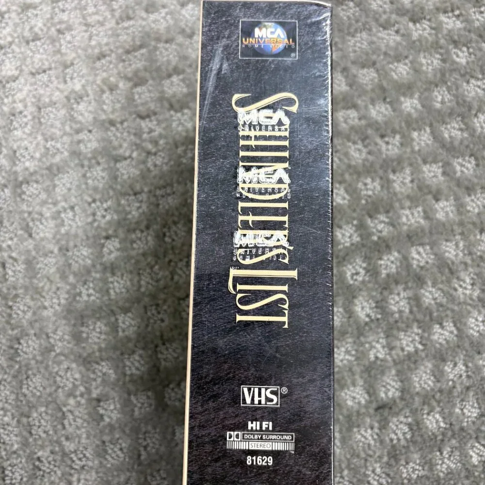 Schindlers List (VHS, 1997, 2-Tape Set)